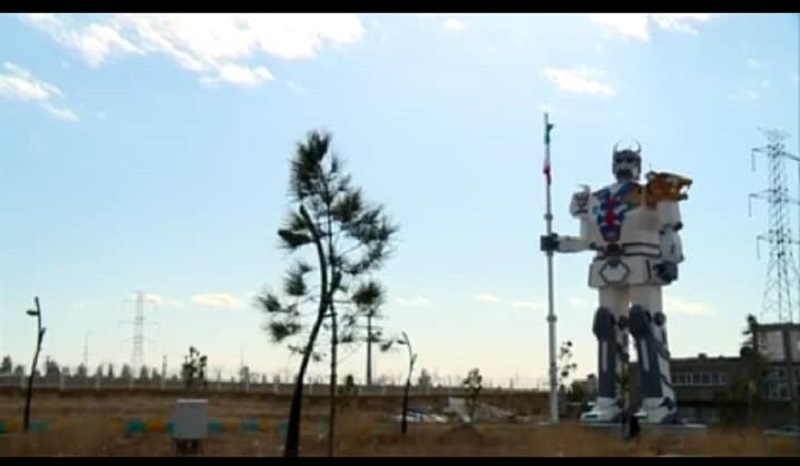 ساخت بزرگترین ربات کشور در قزوین