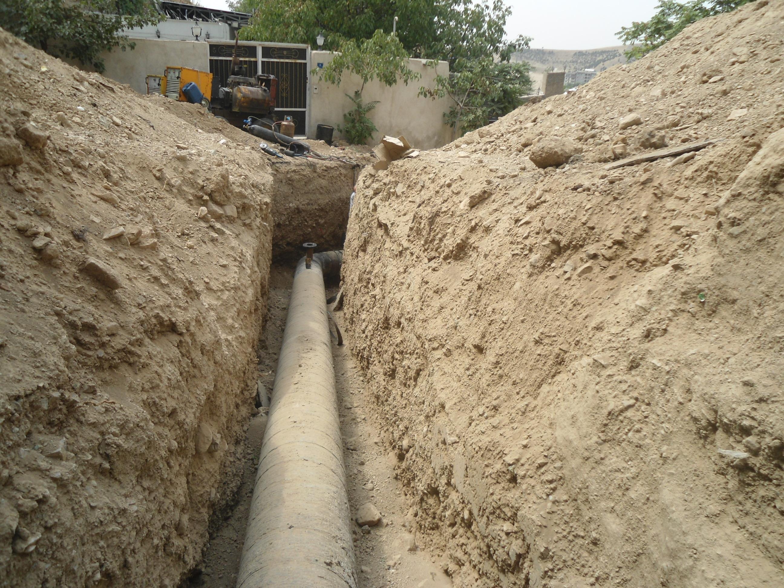 در سال جاری 15 کیلومتر لوله گذاری جهت توسعه سیستم آبیاری قطره ای در قزوین انجام شده است