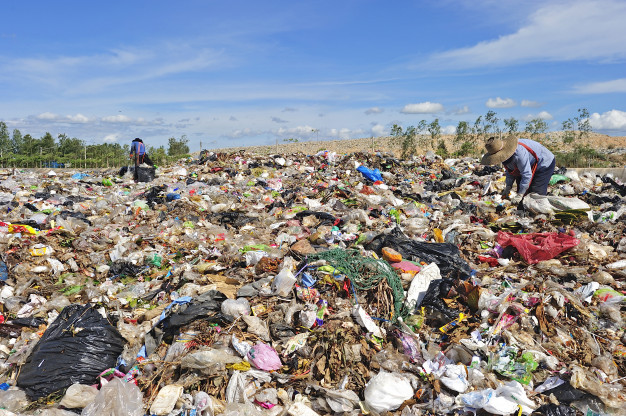 روزانه ۸۰۰ تن زباله وارد سایت محمد آباد می‌شود